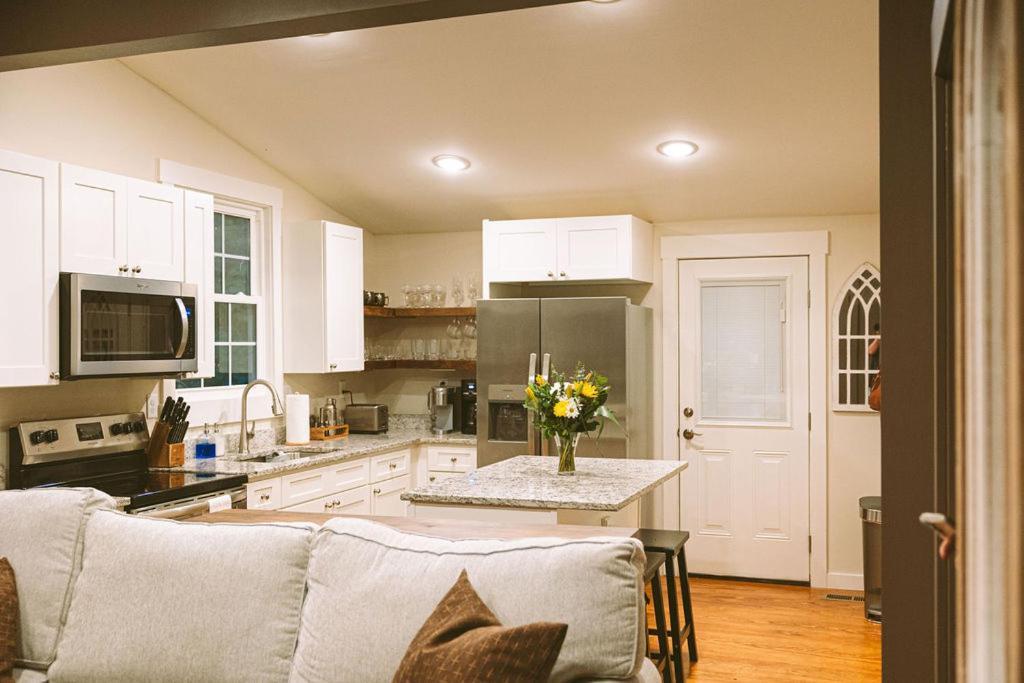 Historic Renovated 2Bd - Overlooking Downtown Knoxville Exterior foto